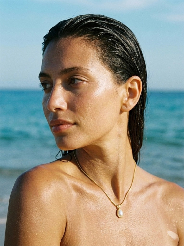 Elegant Pearl Drop Necklace