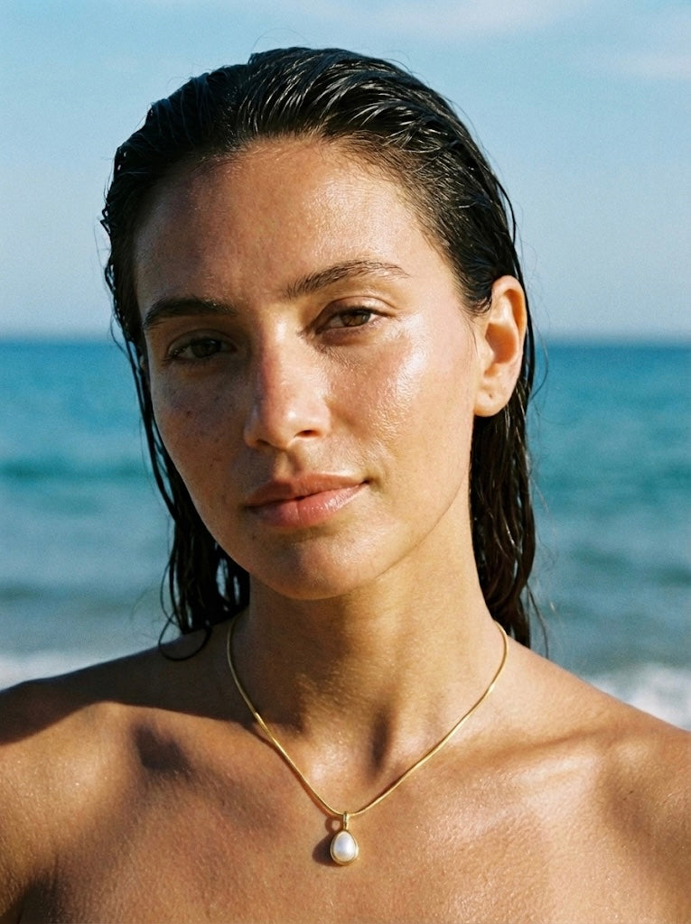 Elegant Pearl Drop Necklace